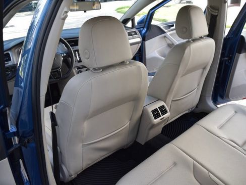Used 2015 Volkswagen Golf TDI SE w/ Lighting Package FWD image 46