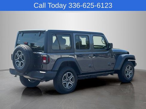 Used 2022 Jeep Wrangler Unlimited Sport AWD/4WD image 5