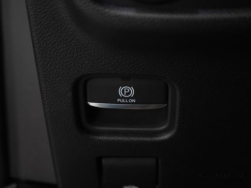Used 2024 Jeep Grand Cherokee Limited AWD/4WD image 28