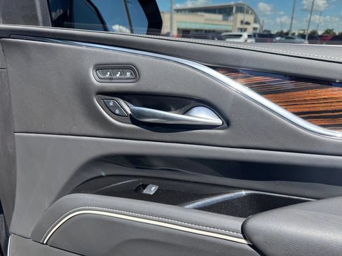 Certified 2024 Cadillac Escalade Premium Luxury w/ Performance Package AWD/4WD image 33