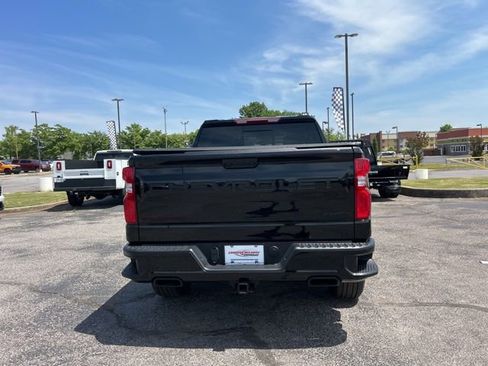 Used 2024 Chevrolet Silverado 1500 RST w/ Redline Edition AWD/4WD image 4