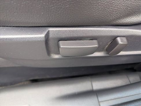 Used 2017 Mitsubishi Outlander SEL FWD image 27
