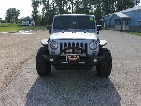 Used 2016 Jeep Wrangler Unlimited Sport w/ Quick Order Package 24S AWD/4WD image 2
