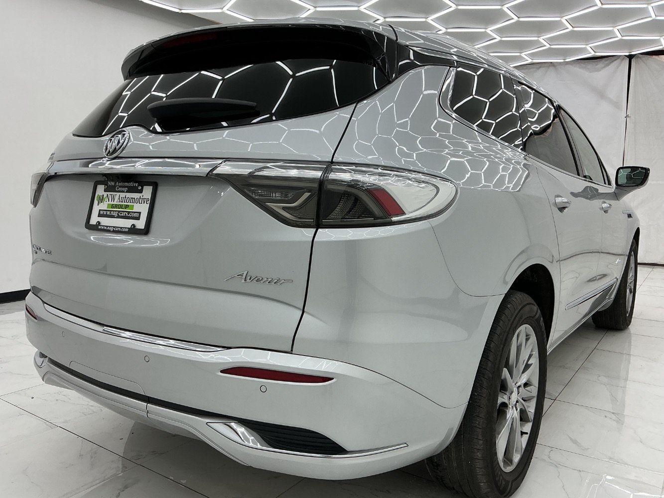 Used 2022 Buick Enclave Avenir w/ Trailering Package, 5000 lbs. AWD/4WD image 8
