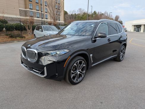 Used 2024 BMW X5 xDrive40i w/ Premium Package image 7