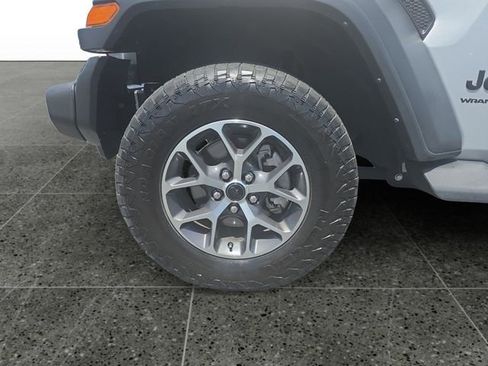 Used 2024 Jeep Wrangler Unlimited Sport AWD/4WD image 16