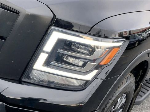 Used 2020 Nissan Titan PRO-4X w/ Pro-4x Convenience Package image 28