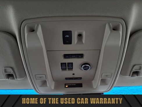 Used 2015 Cadillac Escalade Premium image 24