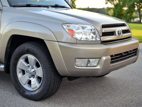Used 2004 Toyota 4Runner Limited AWD/4WD image 10