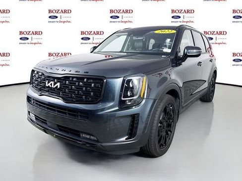 Used 2022 Kia Telluride SX w/ SX Prestige Package image 4