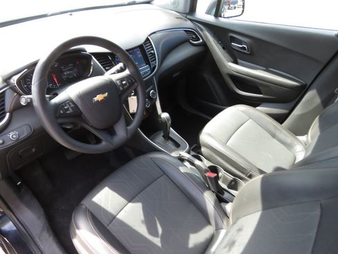 Used 2022 Chevrolet Trax LT AWD/4WD image 11