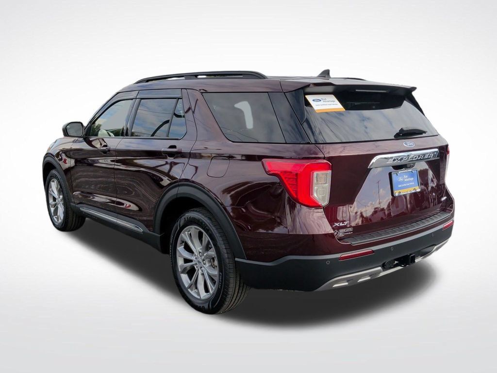 Certified 2022 Ford Explorer XLT w/ Equipment Group 202A AWD/4WD image 5