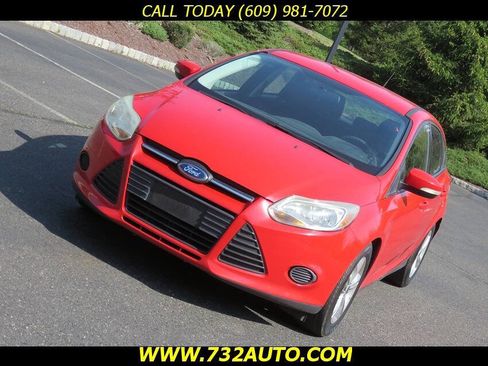 Used 2014 Ford Focus SE FWD image 14