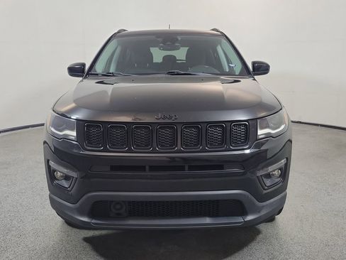 Used 2018 Jeep Compass Latitude w/ Popular Equipment Group FWD image 2