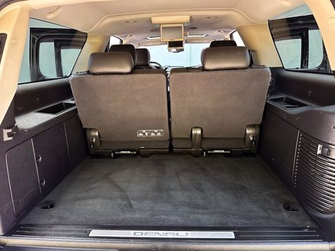 Used 2013 GMC Yukon XL Denali AWD/4WD image 28