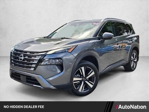 Used 2025 Nissan Rogue SL FWD image 1