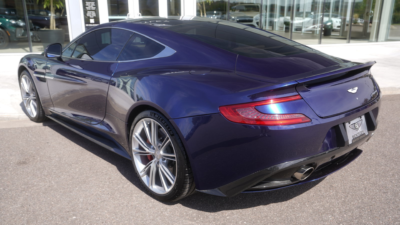 Used 2015 Aston Martin Vanquish Coupe RWD image 11