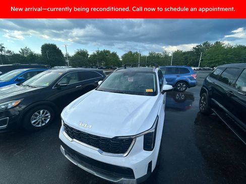 Certified 2024 Kia Sorento S w/ Panoramic Sunroof Package FWD image 12