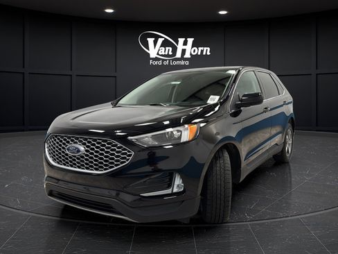 Used 2024 Ford Edge SEL w/ Convenience Package AWD/4WD image 3