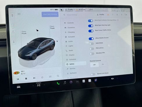 Used 2024 Tesla Model 3 Standard Range image 45