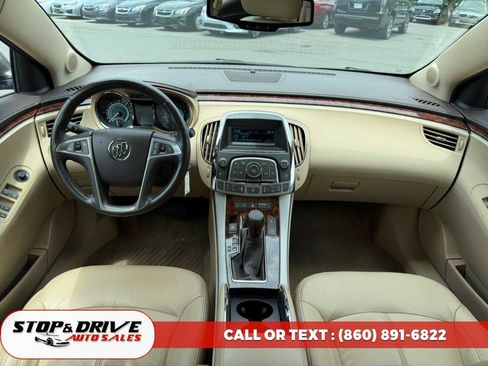 Used 2011 Buick LaCrosse CXL FWD image 10