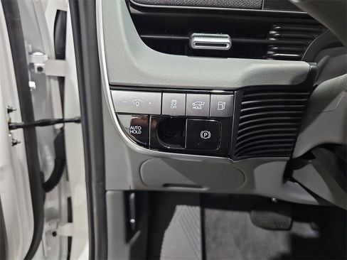 New 2026 Hyundai Ioniq 5 SEL image 27