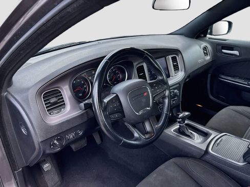 Used 2023 Dodge Charger SXT RWD image 9