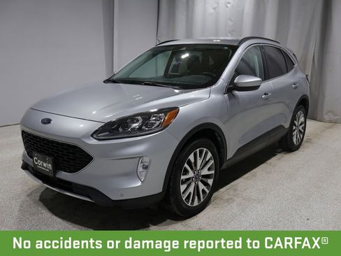 Used 2022 Ford Escape Titanium image 5