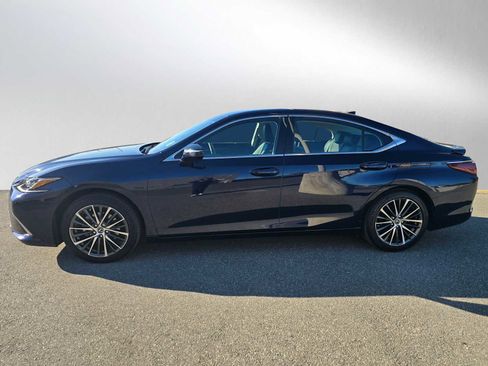 Used 2024 Lexus ES 300h w/ Premium Package image 6