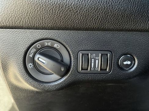 Used 2023 Dodge Challenger SXT RWD image 21