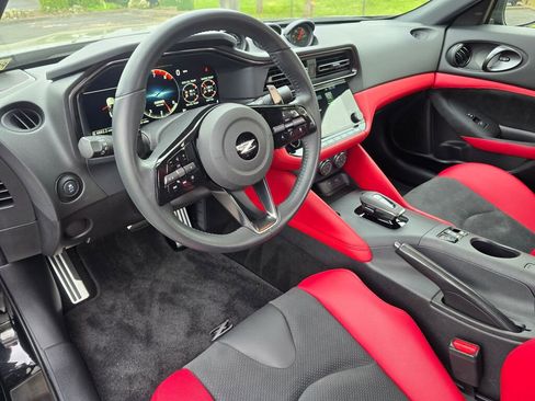 Used 2024 Nissan Z Performance w/ Floor Mat Package RWD image 13