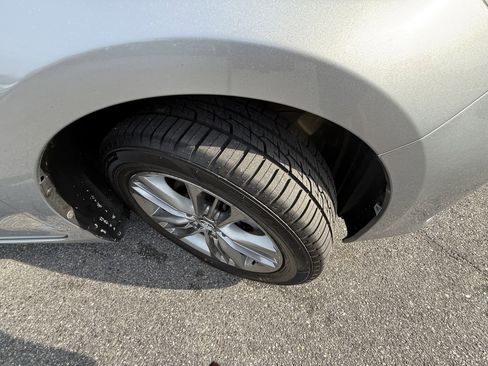 Used 2017 Toyota Camry SE image 21