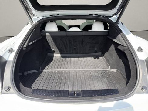 Used 2022 Tesla Model S AWD/4WD image 11