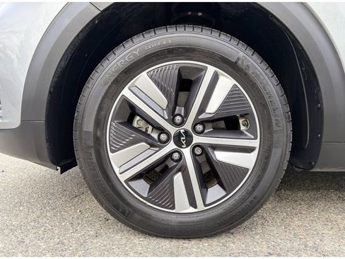 Used 2022 Kia Niro LXS image 34