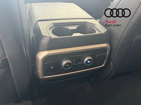 Used 2024 Ford Expedition XLT AWD/4WD image 27