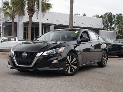 Used 2022 Nissan Altima 2.5 SV