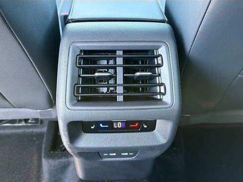 New 2026 Volkswagen Tiguan SEL R-Line AWD/4WD image 19