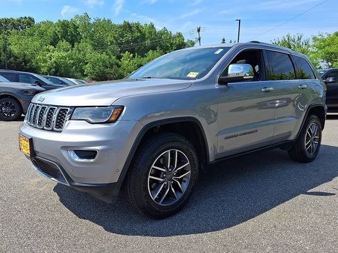 Certified 2019 Jeep Grand Cherokee Limited w/ Luxury Group II AWD/4WD image 3