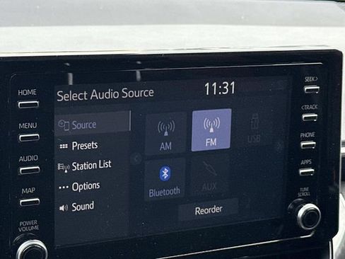 Used 2020 Toyota Corolla LE image 21