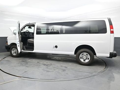 Used 2024 Chevrolet Express 3500 LS RWD image 50