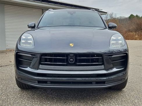 New 2026 Porsche Macan image 7