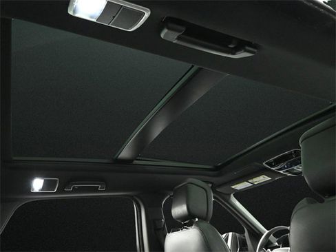 Used 2020 Land Rover Range Rover Sport HST image 19