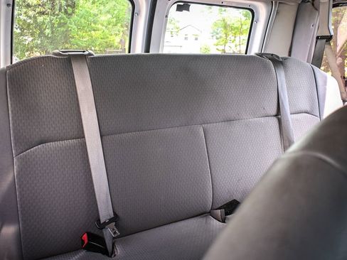 Used 2010 Ford E-250 and Econoline 250 RWD image 14
