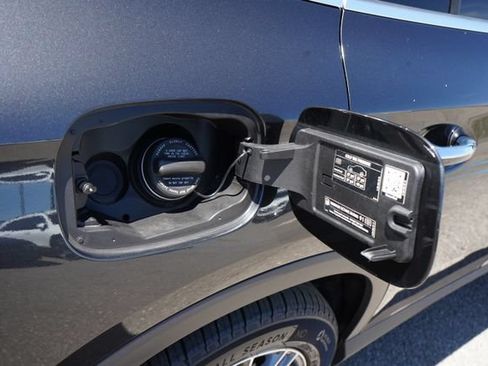 Used 2026 Mercedes-Benz GLC 300 image 13