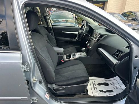 Used 2013 Subaru Outback 2.5i Premium w/ All-Weather Pkg image 6