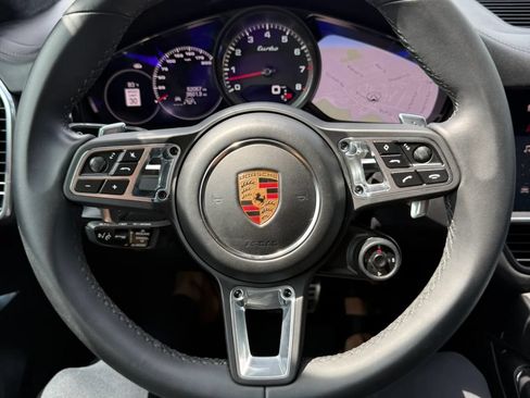 Used 2022 Porsche Cayenne Turbo AWD/4WD image 33