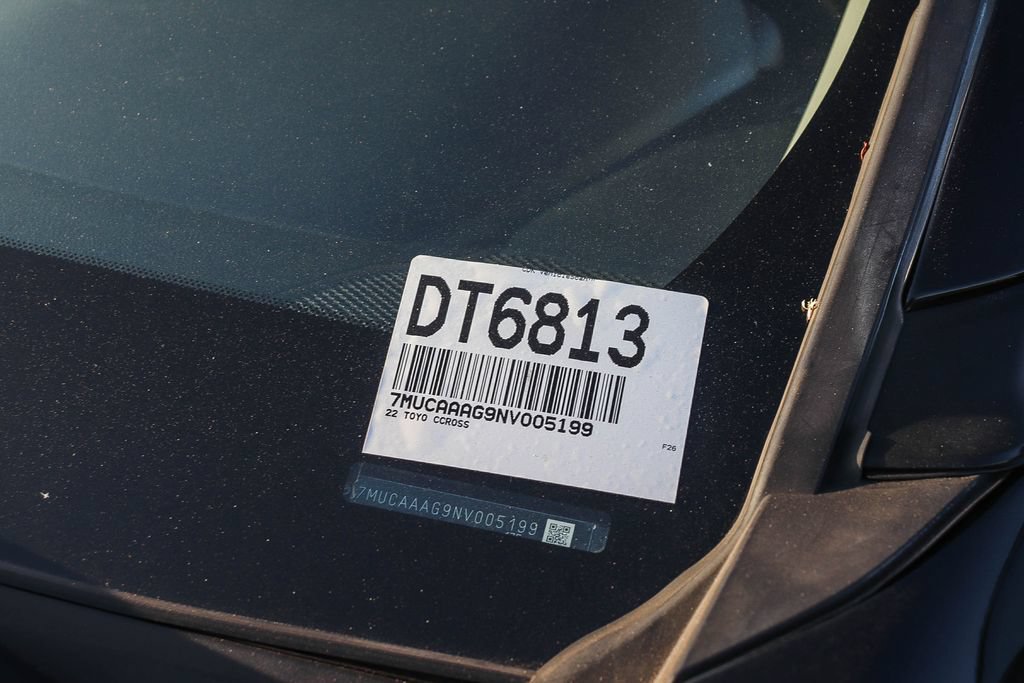 Used 2022 Toyota Corolla Cross LE FWD image 32