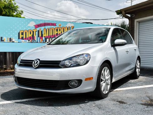 Used 2011 Volkswagen Golf TDI FWD image 1
