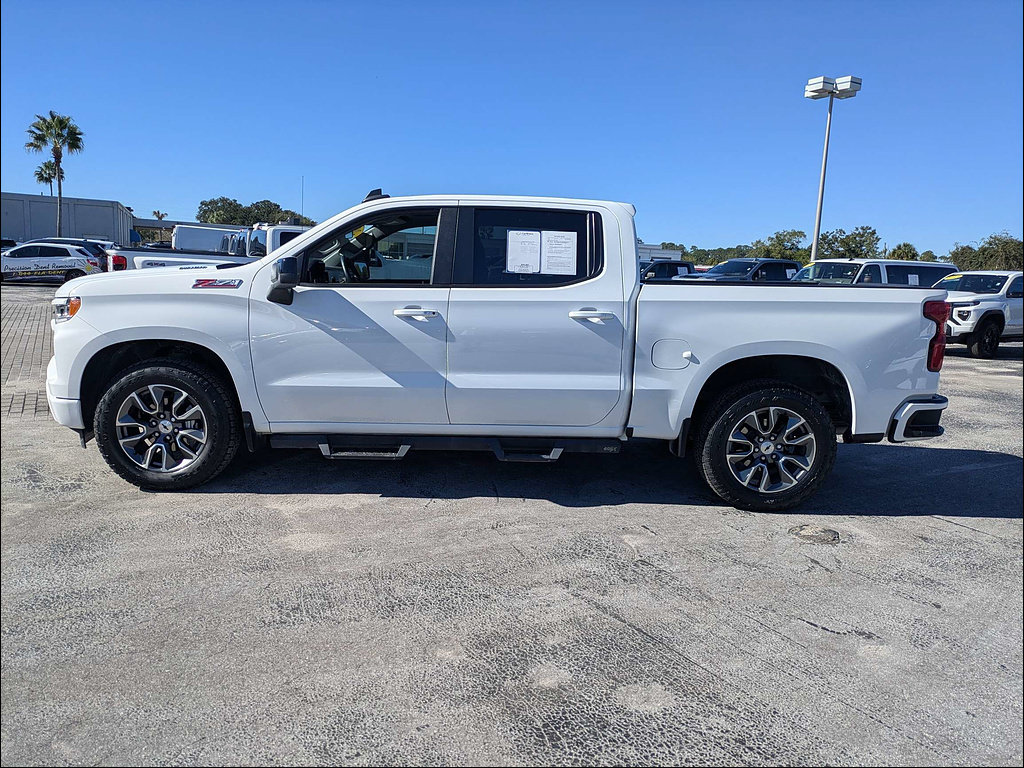 Used 2023 Chevrolet Silverado 1500 RST w/ Z71 Off-Road Package AWD/4WD image 11