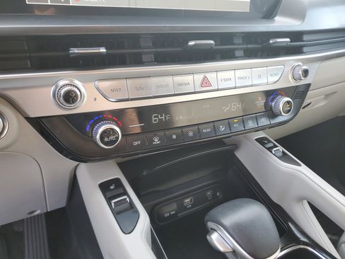 Used 2023 Kia Telluride S image 22